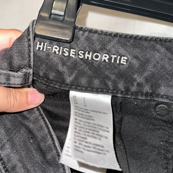black destroyed American Eagle hi rise shortie denim shorts size 4 - Picture 6 of 6